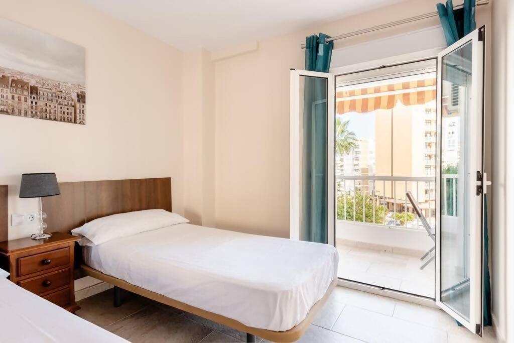 Amplio Con Vistas Al Mar Y Piscina En Benalmadena Apartment Екстериор снимка