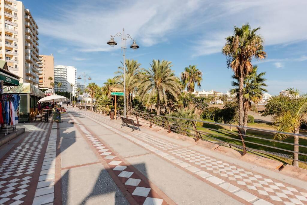 Amplio Con Vistas Al Mar Y Piscina En Benalmadena Apartment Екстериор снимка